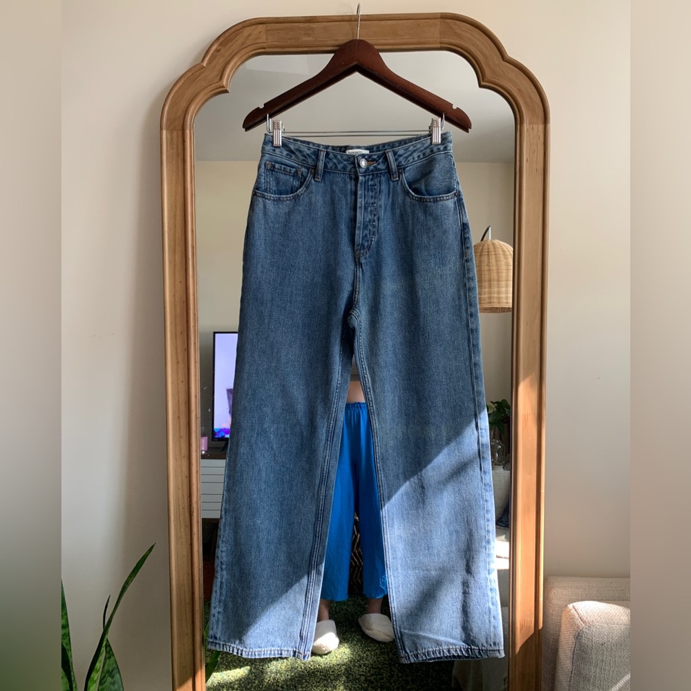 HOUSE OF CB Yara High Waisted Bintage Fit Button Fly Light Distress Jeans